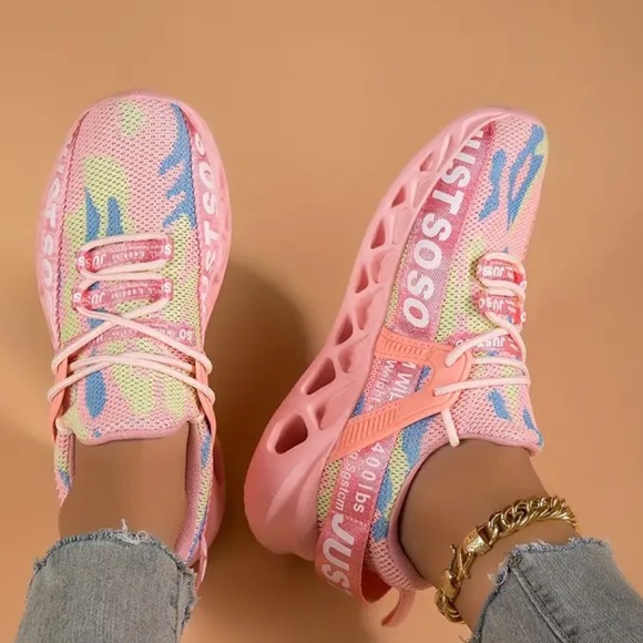 Shoes - NEW Just So So Pink Camouflage Athleisure Sneakers Super Lightweight Sz 7